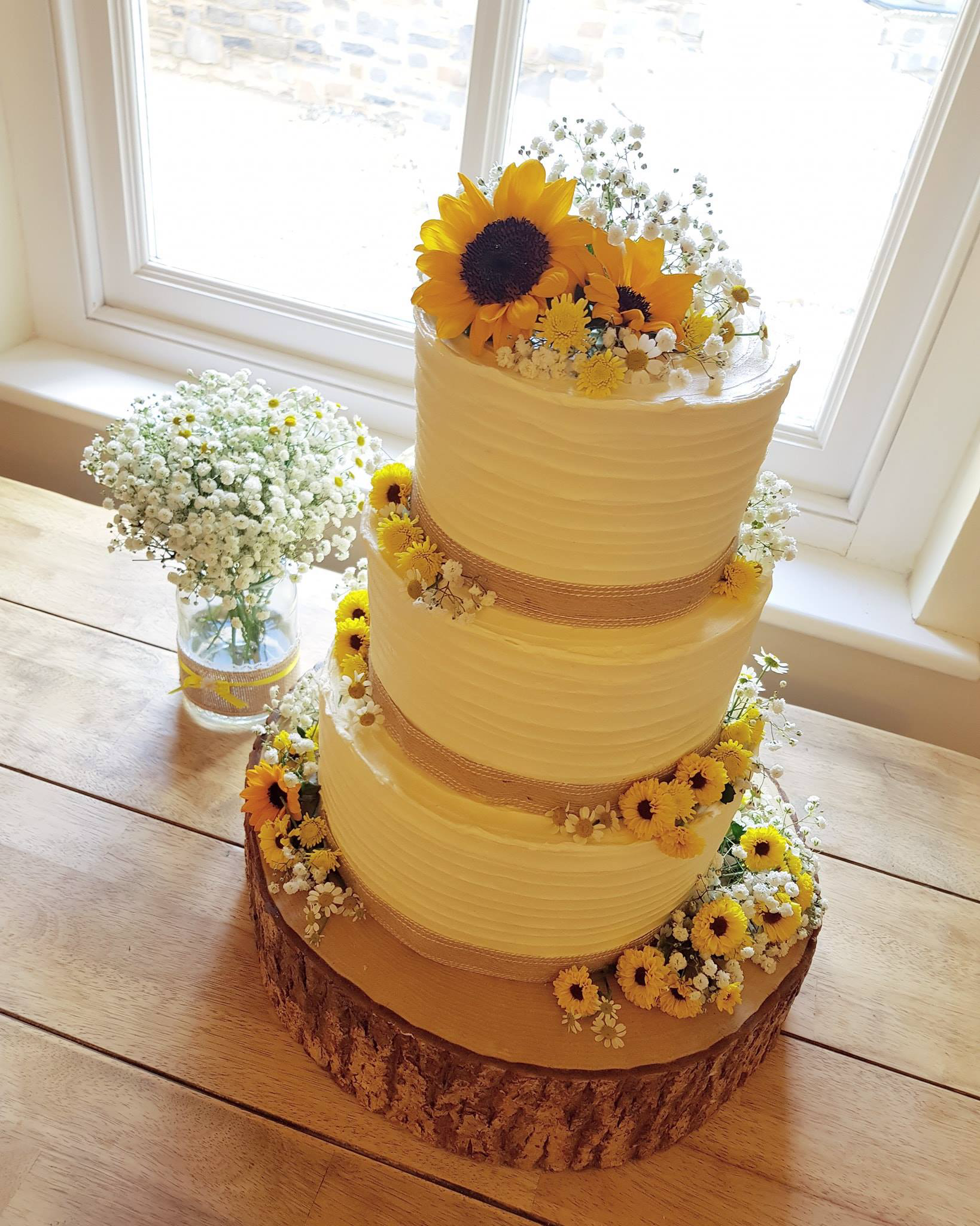 wedding cakes pembrokeshire